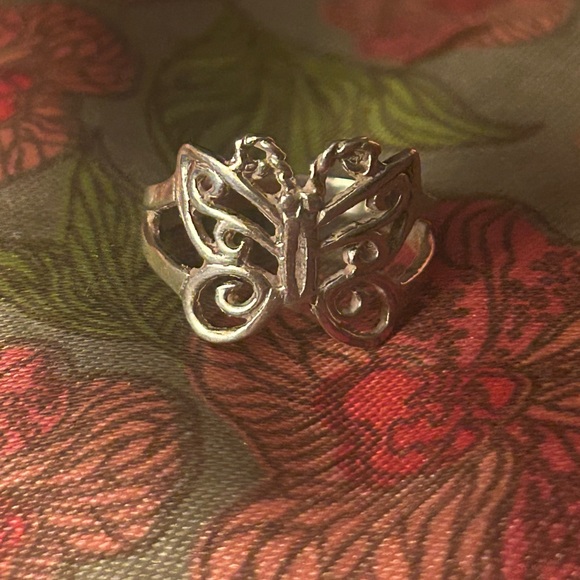 •SOLID 925 STERLING SILVER ~FILIGREE 🦋BUTTERFLY RING 🦋 ~ SIZE : 7 - Picture 5 of 11